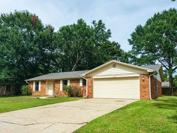 3rd image of 3908 Deerwood Cir