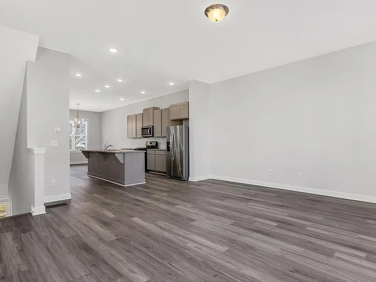 2761 Bell Dr SE — Photo 16