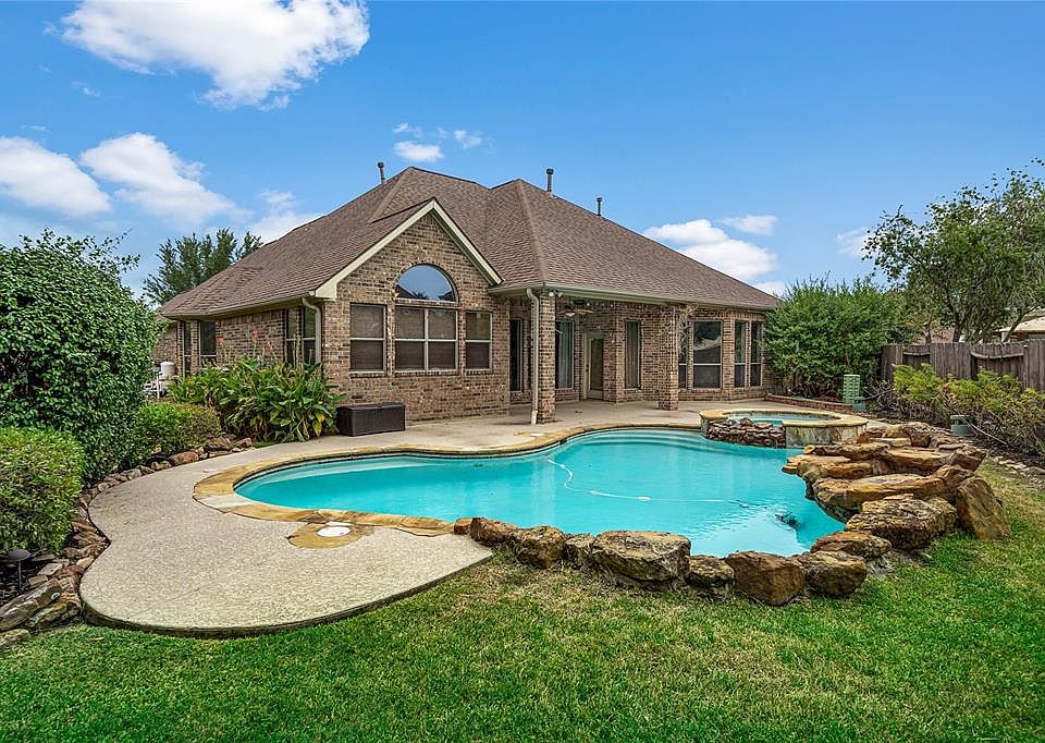 1st image of 23103 Redberry Ln