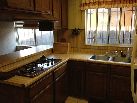 2nd image of 5125 Cimarron St