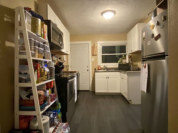 2nd image of 25 Cayuga Pl