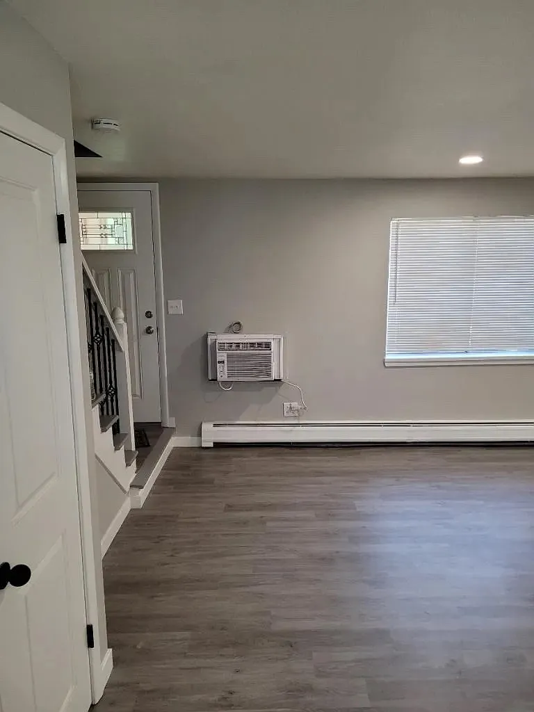 2 bed, 1.5 bath, 1000 sqft, $1,900 — Photo 4