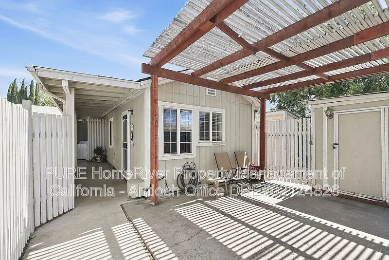 1 bed, 1.0 bath, 600 sqft, $1,695 — Photo 2