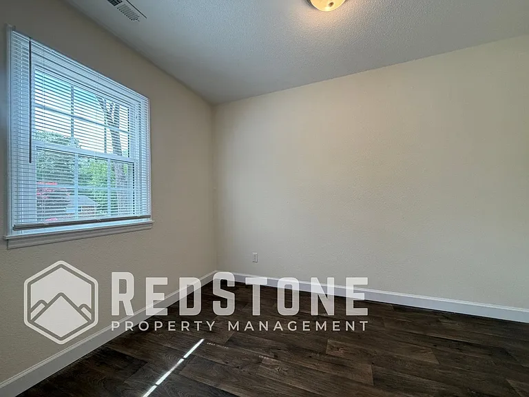 600 Church St #2 — Photo 6