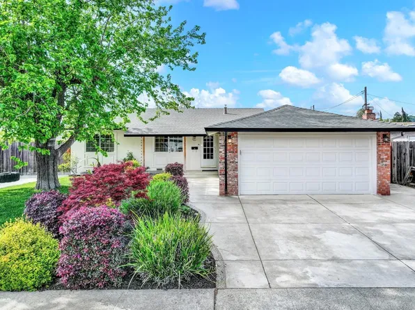 361 Elsinore Drive, Vacaville, CA 95687