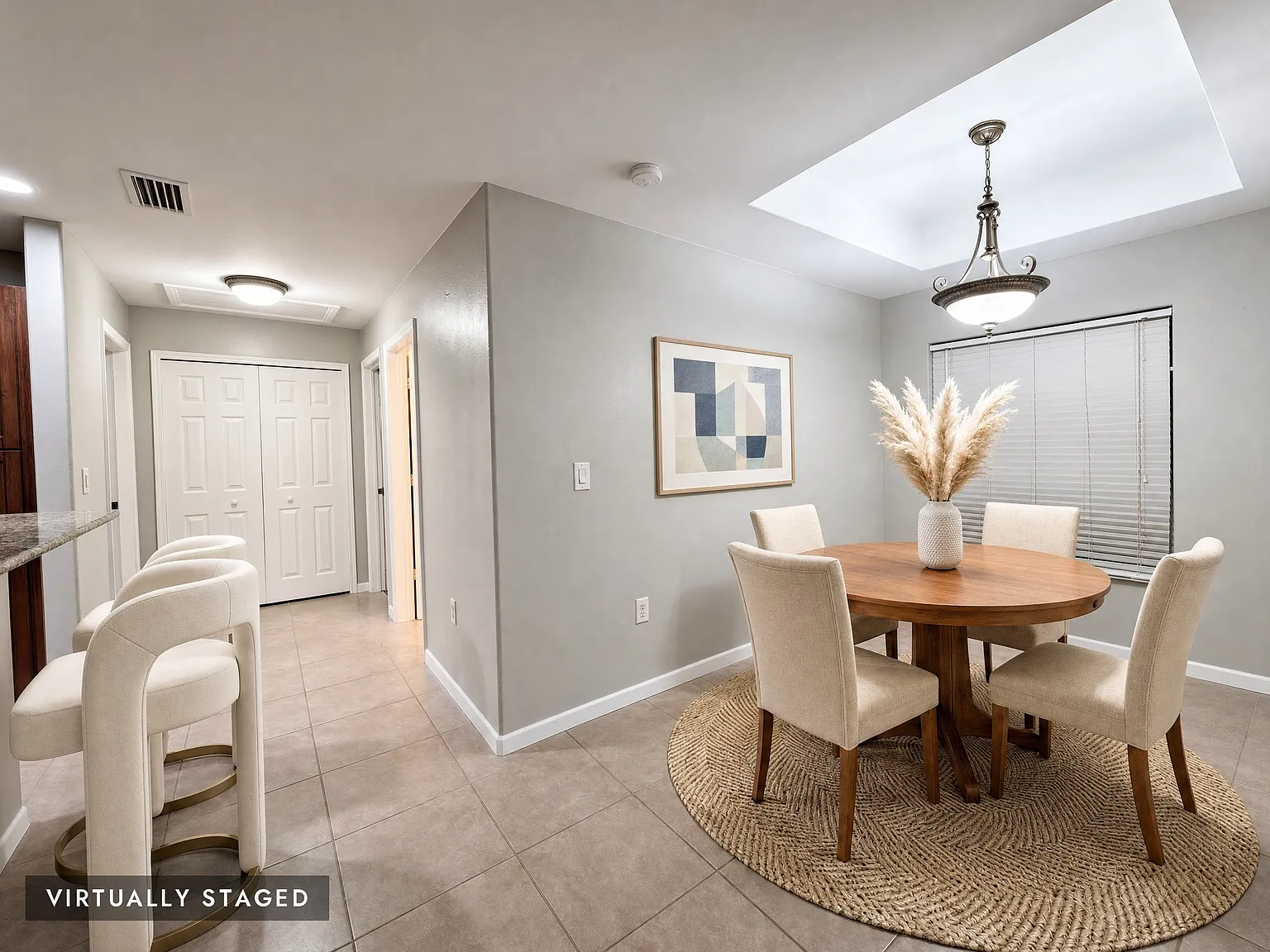 4 bed, 2200 sqft, $2,670 — Photo 3