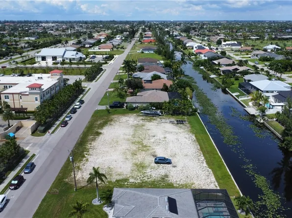 2227 SW 15th Pl, Cape Coral, FL 33991
