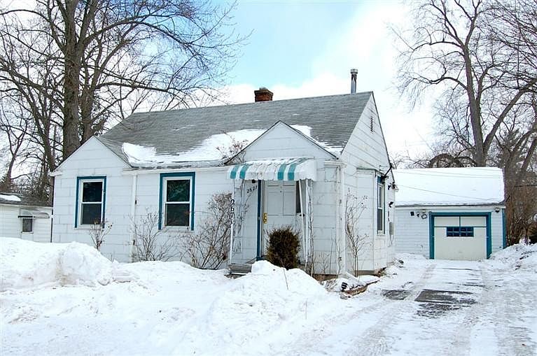 1st image of 2671 Elmwood St