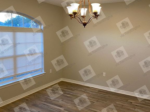 4th image of 5162 Brookside Dr