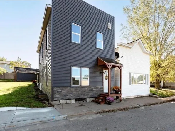 325 1st St, Glenwood City, WI 54013