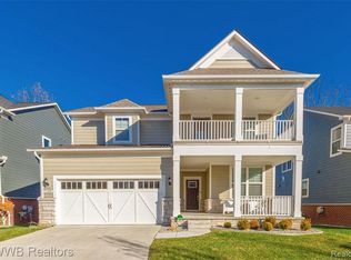 31050 Tremont Ln, Franklin, MI 48025