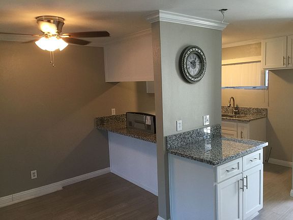 4th image of 25822-25828 Walnut St #25828-4