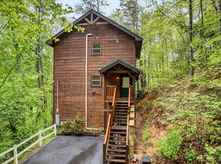 1723 Pulaski Ln, Sevierville, TN 37862