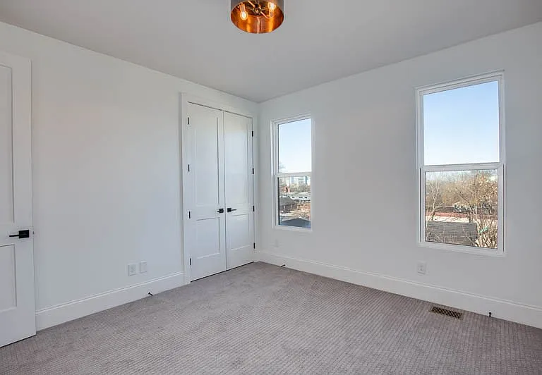 1304A Pillow St — Photo 33
