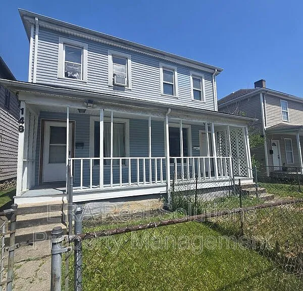 150 S Cypress Ave — Photo 1