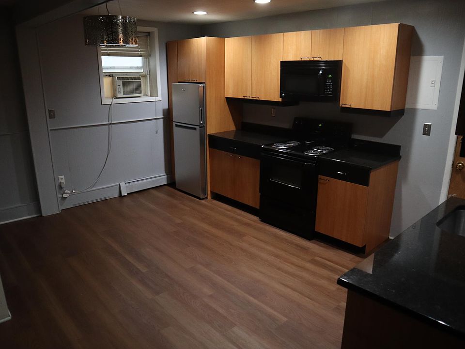 Kitchen and Dinning Area