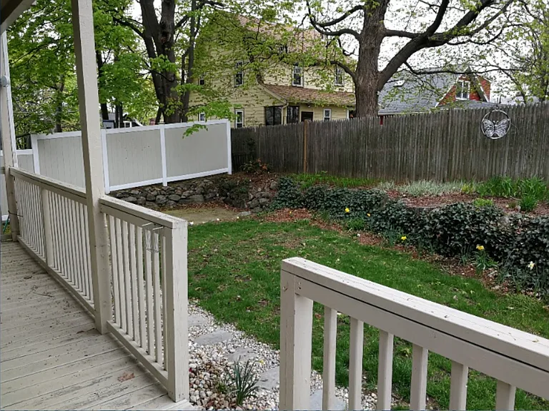Hume Ave — Photo 18