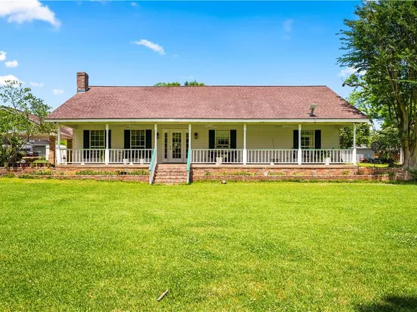 220 Hill St, Evergreen, LA 71333