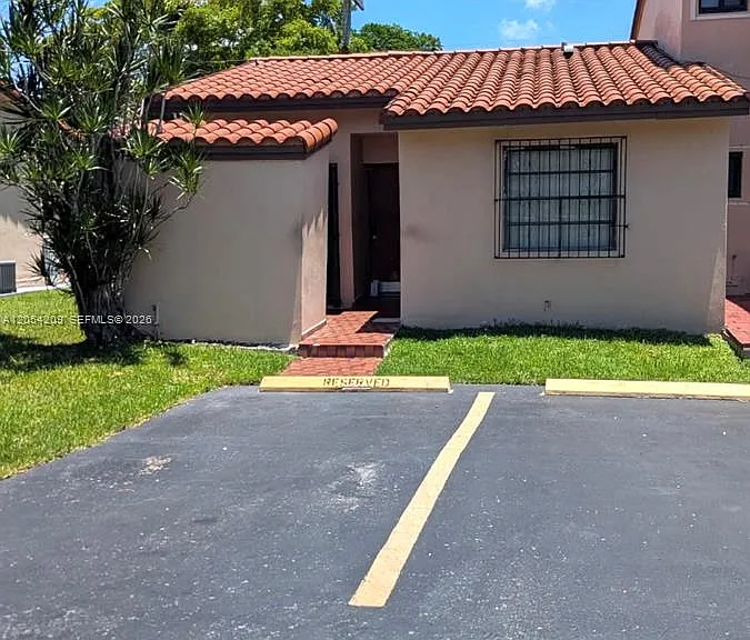 3809 SW 82nd Ave #V-20 — Photo 1