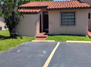 3809 SW 82nd Ave #V-20, Miami, FL 33155