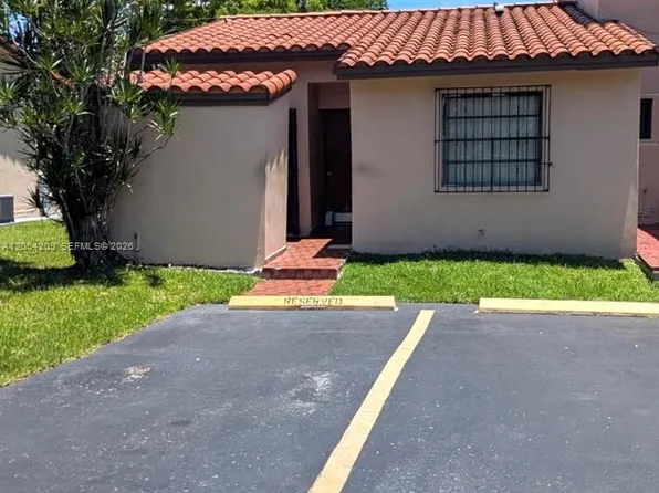 3809 SW 82nd Ave #V-20, Miami, FL 33155