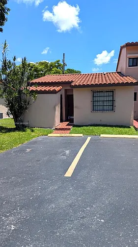 3809 SW 82nd Ave #V-20 Photo 1 3809 SW 82nd Ave #V-20 Photo 1