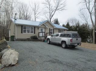 45 Lawrence St, Liverpool, NS B0T1P0