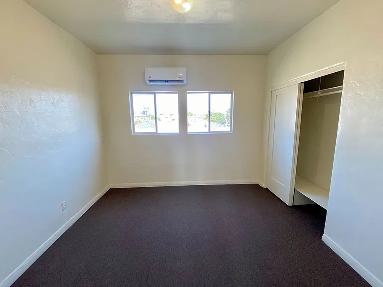1273 S Woods Ave — Photo 8