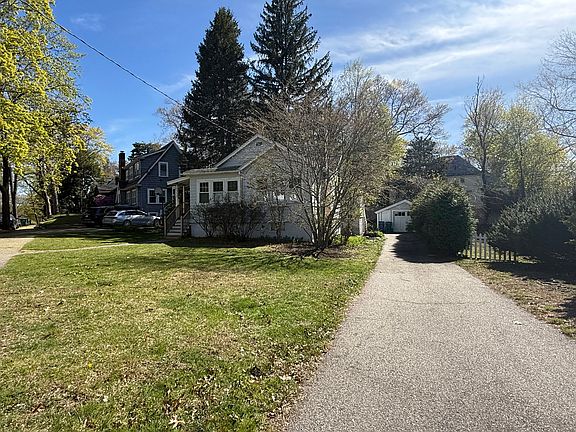 2nd image of 1335 Walnut St