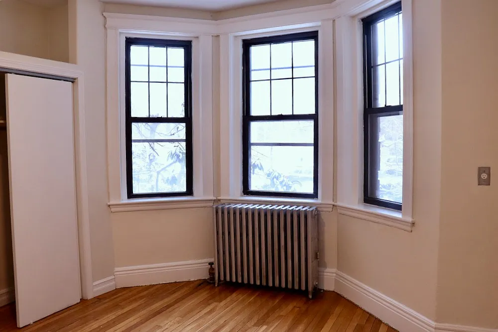 2 bed, 700 sqft, $3,600 — Photo 1