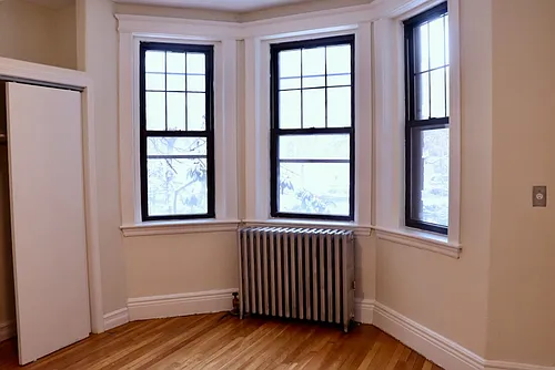 56 Queensberry St #7 Photo 1