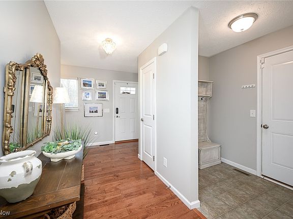 4th image of 3857 Poplar Ln