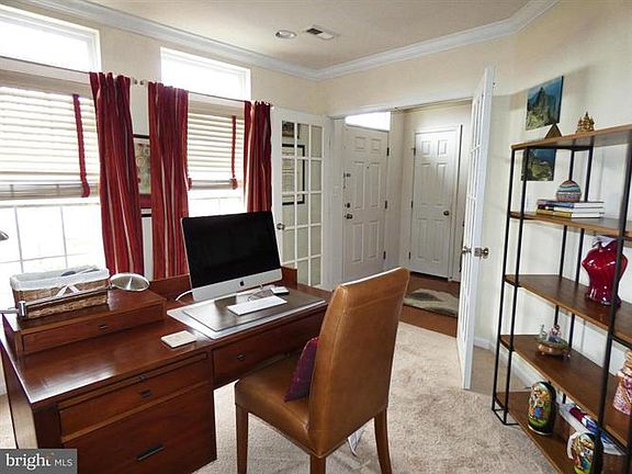 5th image of 2183 Potomac Club Pkwy #13