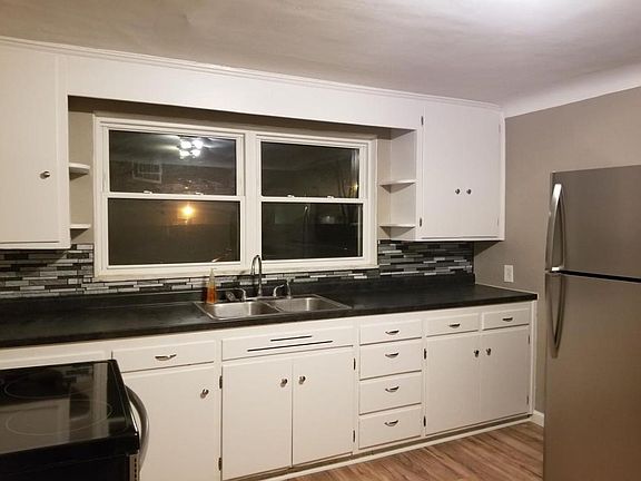 4th image of 5328 Claxton St