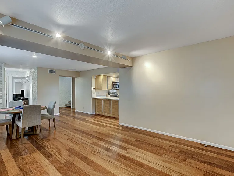 3223 Pinehurst Dr — Photo 5