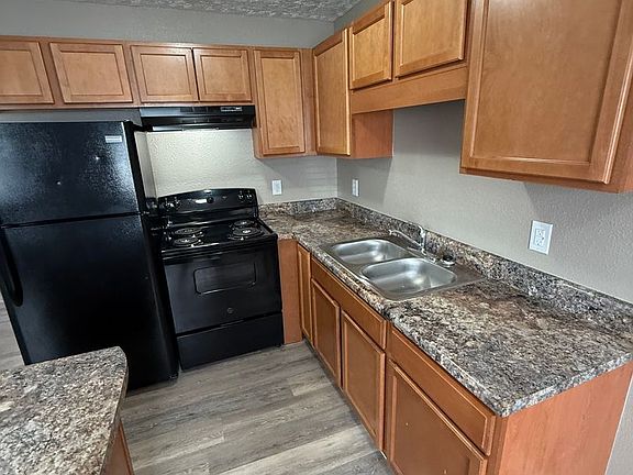 4th image of 101 College Park Ln #2