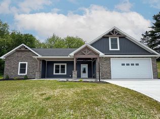13120 Bear Creek Ct, Middlebury, IN 46540