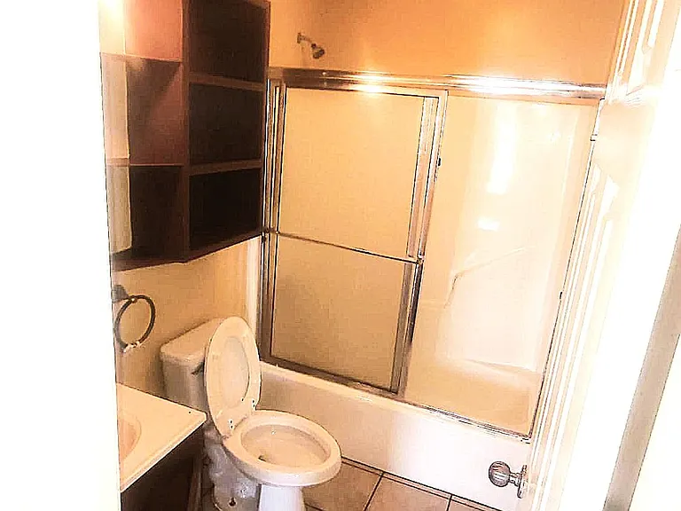 201 S Fresno Ave #10 — Photo 9