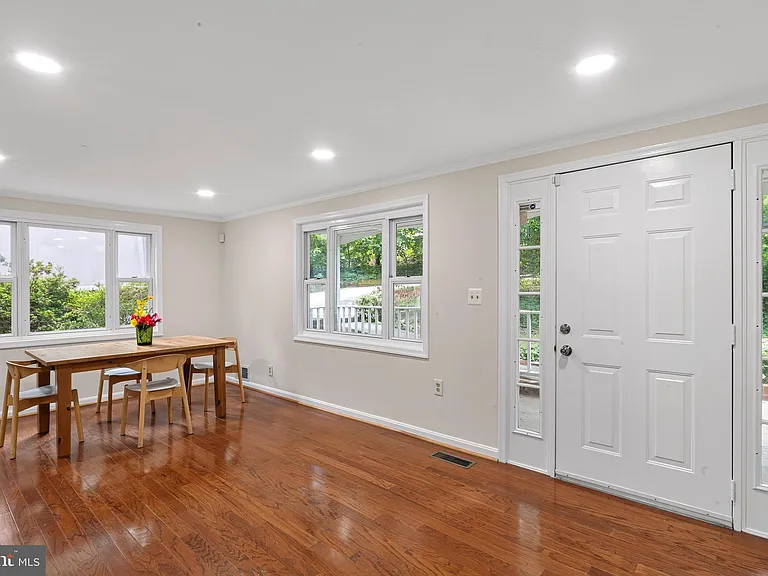 5129 Chowan Ave — Photo 9