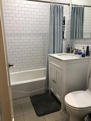 Rented by Avenue Real Estate | media 11