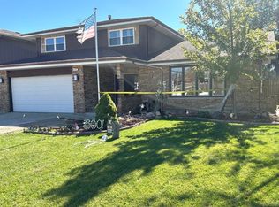 6109 Brookwood Dr, Oak Forest, IL 60452
