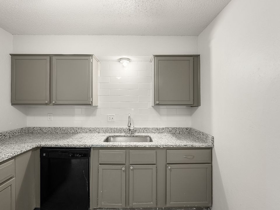 1st image of 8202 Candlewood Dr