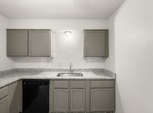 8202 Candlewood Dr, Oklahoma City, OK 73132