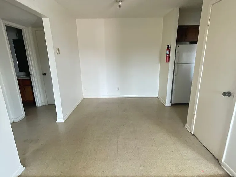 115 W Lagrange St — Photo 13