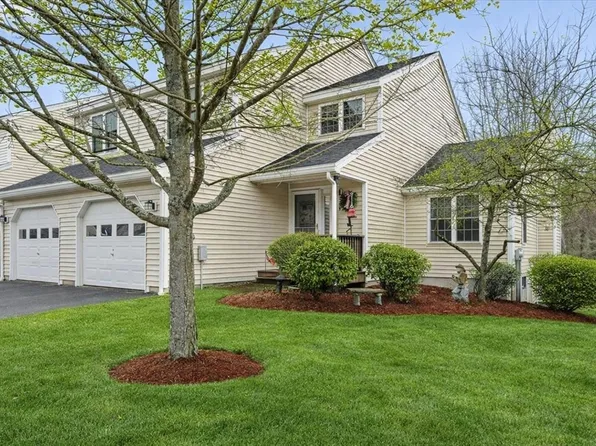 25 Green Briar Rd #25, Fitchburg, MA 01420