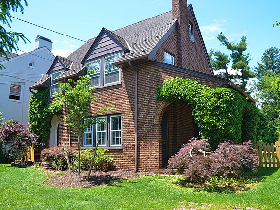 2nd image of 401 Courtfield Ave