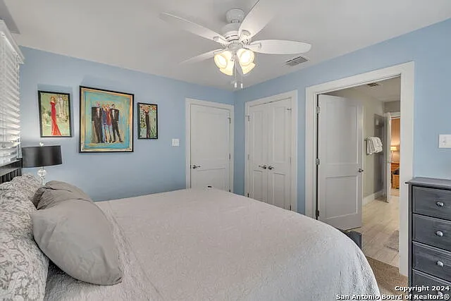 728 E Guenther St — Photo 36