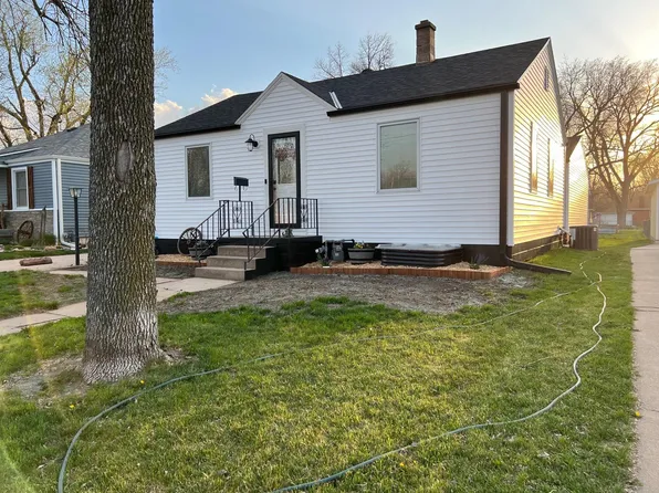 1111 N Baltimore Ave, Hastings, NE 68901