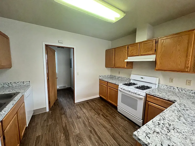 1304 N Brooklane St — Photo 14