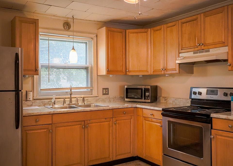 1st image of 75 Saint Charles St